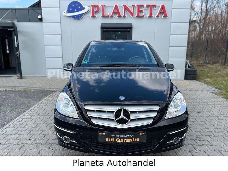 Gebraucht Mercedes B200 136 PS (100 kW) 2010 Schwarz Van / Kleinbus