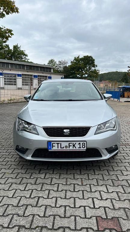 Grau Gebraucht 2014 Seat Leon SC Style Kleinwagen | 5.940 € (Guter Preis) - Bild 1/4