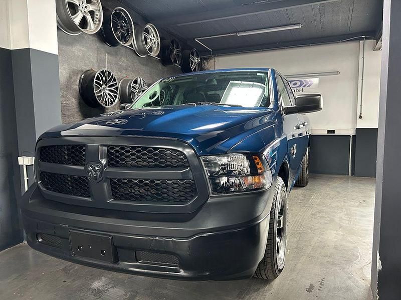 Second-hand Dodge Ram 401 CP (294 kW) 2021 Albastru Pickup