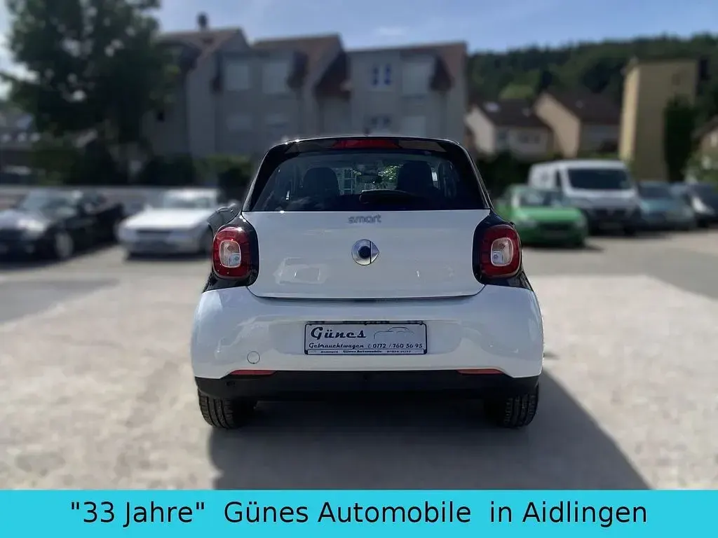 Gebraucht Smart ForFour Basis 71 PS (52 kW) 2016 Schwarz Kleinwagen