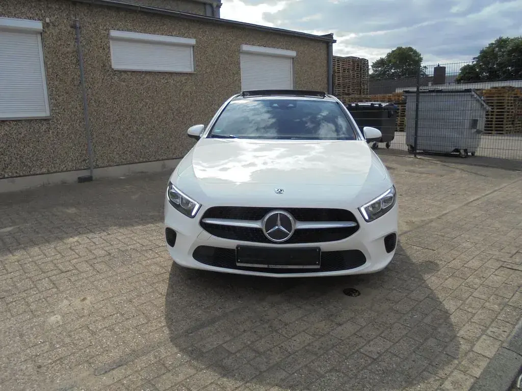 Gebraucht Mercedes A220 AMG Edition 1 190 PS (139 kW) 2020 Weiß Limousine