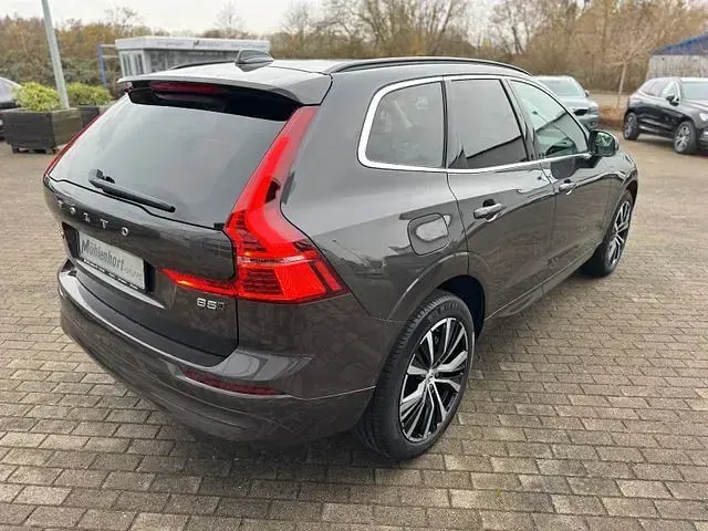 Gebraucht Volvo XC60 Core 250 PS (183 kW) 2024 Grau SUV