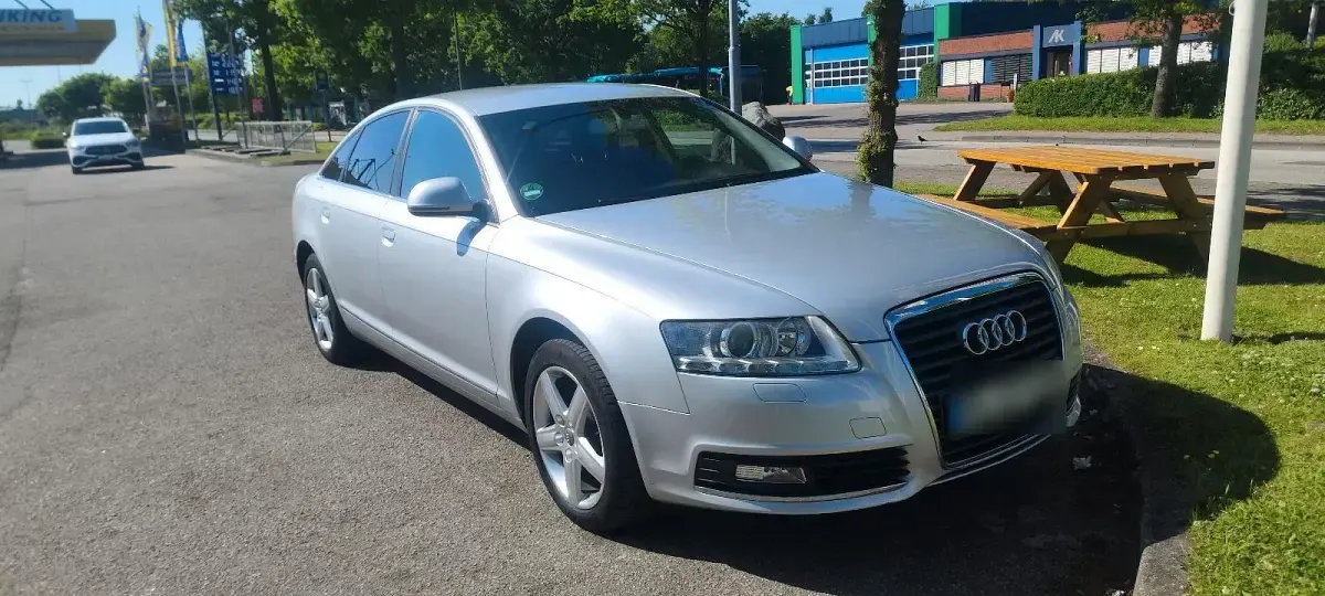 Gebraucht Audi A6 Ambiente 190 PS (139 kW) 2010 Silber Limousine