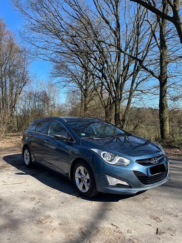 Gebraucht Hyundai i40 136 PS (100 kW) 2012 Blau Kombi