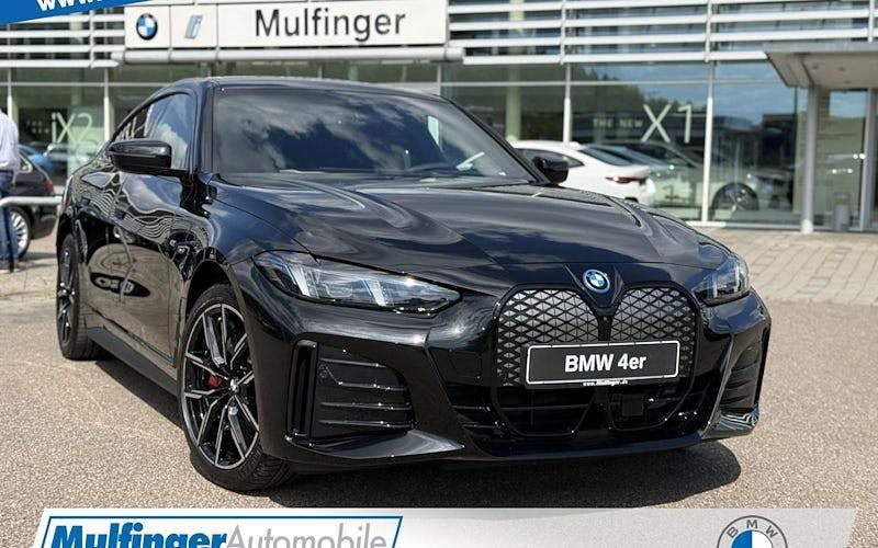 Saphirschwarz Neu 2025 BMW i4 M Sport Limousine | 63.950 € (Teuer) - Bild 1/4