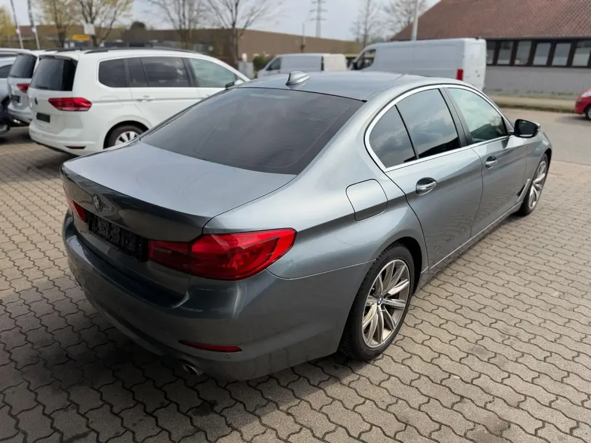 Usata BMW 520 Efficient Dynamics 190 CV (139 kW) 2018 Blu Berlina
