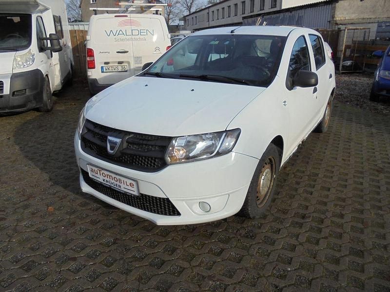 Weiß Gebraucht 2014 Dacia Sandero Essentiel Limousine | 1.680 € (Superpreis) - Bild 1/4