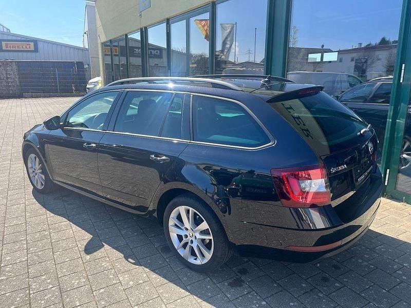 Gebraucht Skoda Octavia Style 150 PS (110 kW) 2018 Black magic Kombi
