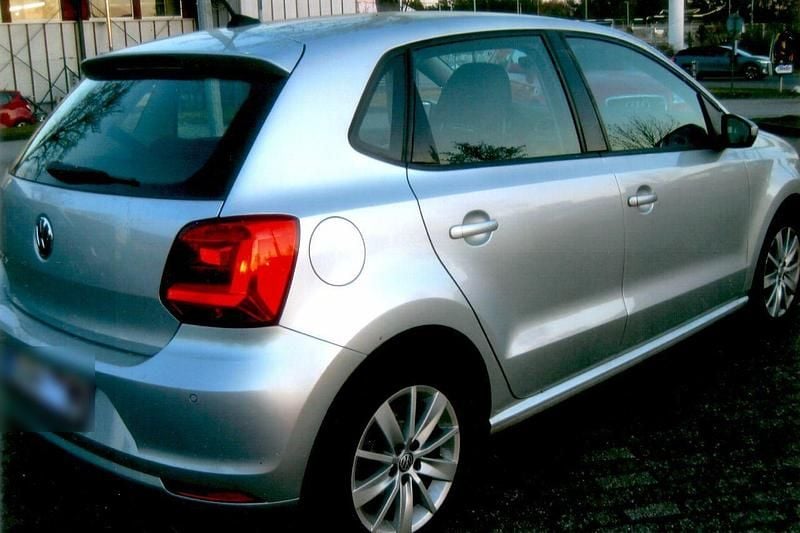 Gebraucht VW Polo Comfortline 60 PS (44 kW) 2017 Silber Kleinwagen