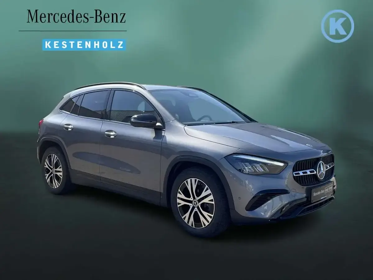 Gebraucht Mercedes GLA220 Progressive 190 PS (139 kW) 2025 Mountaingrau SUV
