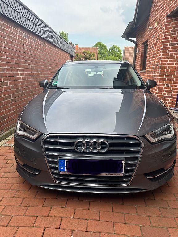 Gebraucht Audi A3 Ambition 125 PS (91 kW) 2015 Grau Limousine