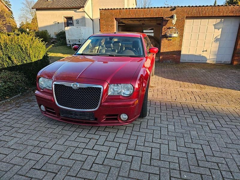 Usado Chrysler 300C 431 CV (317 kW) 2008 Rojo Berlina