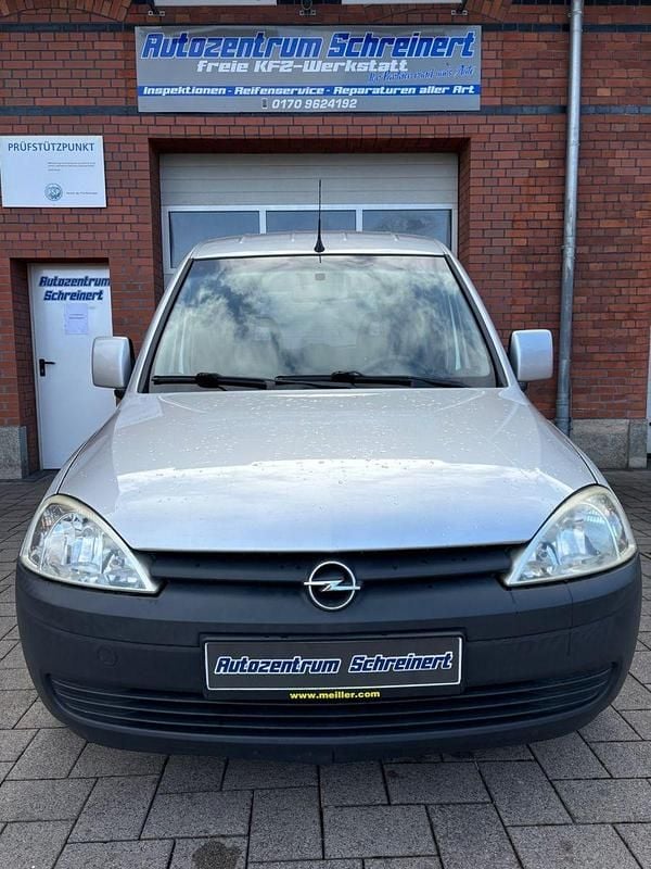 Używany Opel Combo 101 KM (74 kW) 2006 Srebrny Minivan