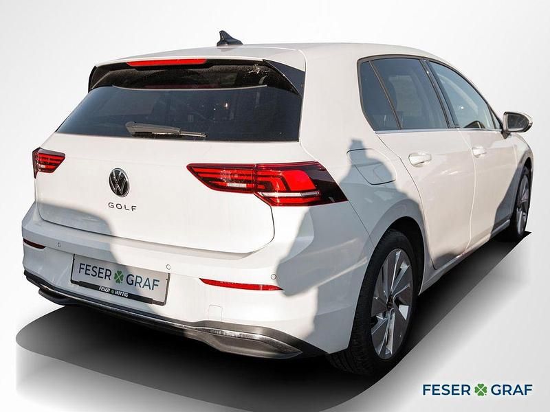 Gebraucht VW Golf VIII Style 150 PS (110 kW) 2024 Weiß Limousine