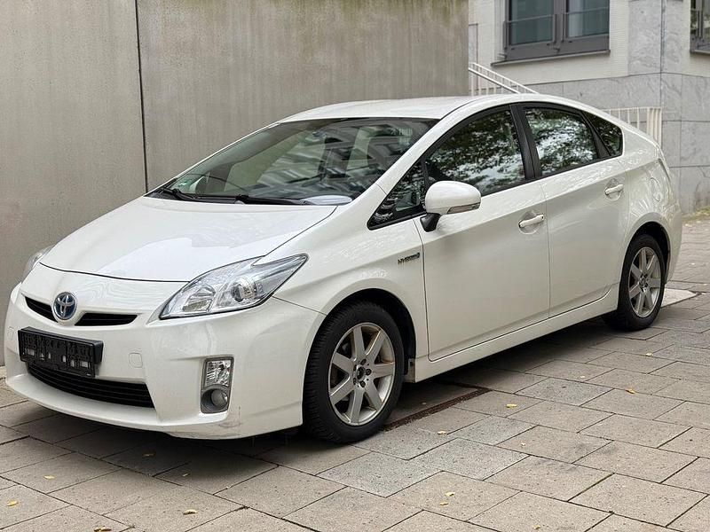 Weiß Gebraucht 2009 Toyota Prius Basis Kleinwagen | 5.500 € (Fairer Preis) - Bild 1/4