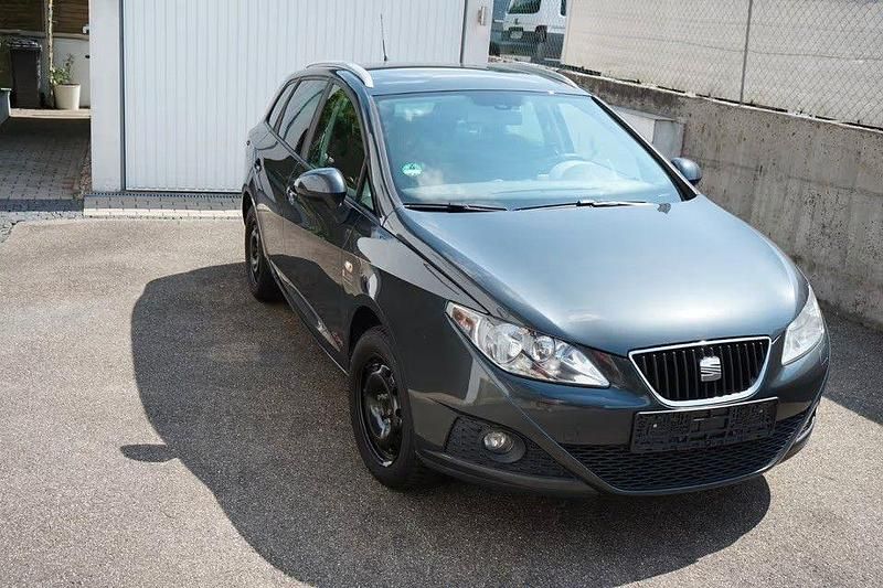 Schwarz Gebraucht 2011 Seat Ibiza ST Copa Kombi | 2.600 € (Superpreis) - Bild 1/4