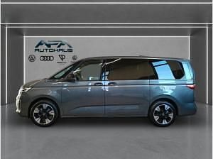 Neu VW Multivan 150 PS (110 kW) 2026 Grau (indiumgrau metallic) Van