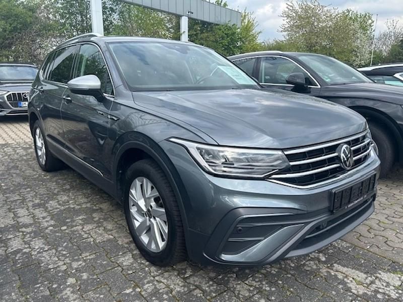 Gebraucht VW Tiguan Allspace Life 150 PS (110 kW) 2023 SUV
