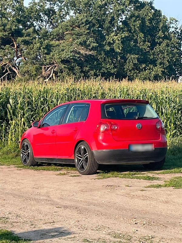 Gebraucht VW Golf IV 150 PS (110 kW) 2005 Rot Kleinwagen