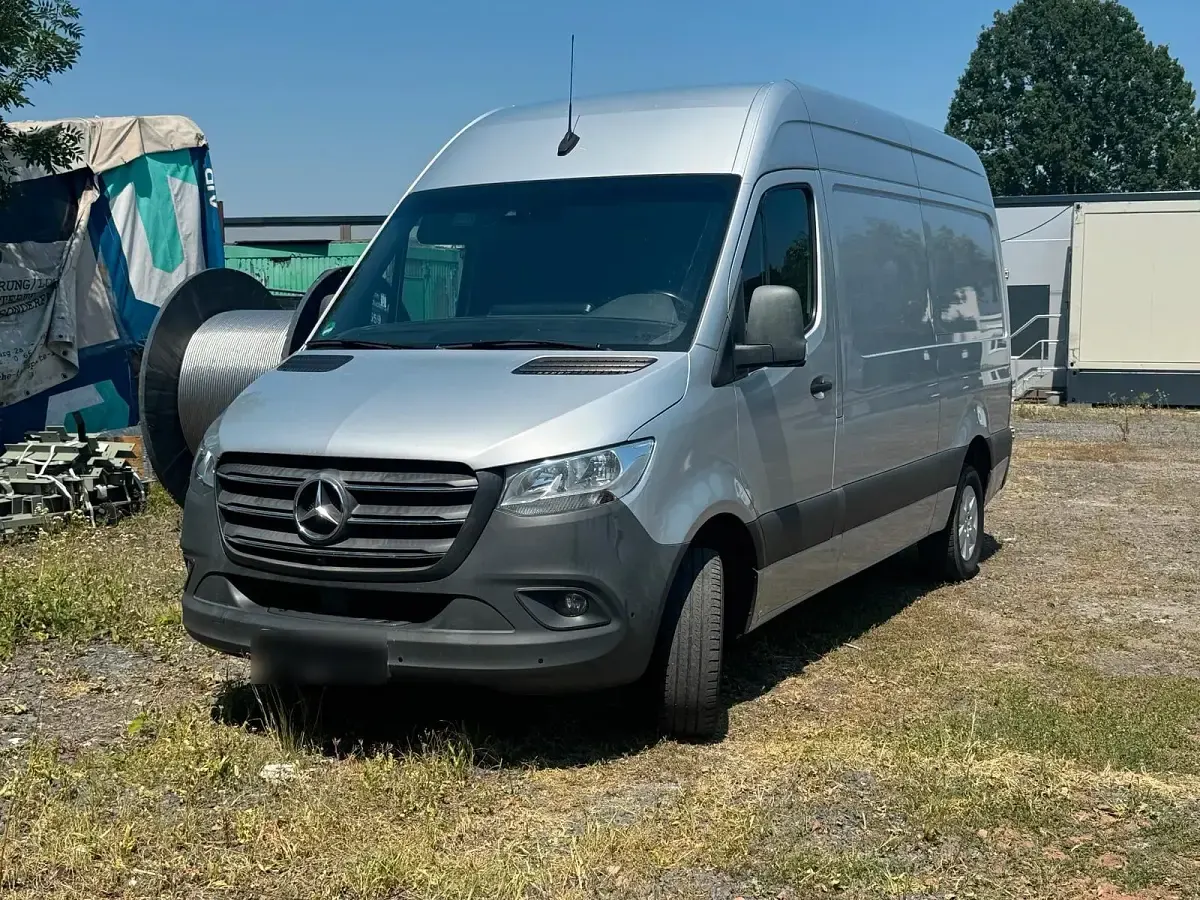 Gebraucht Mercedes Sprinter 163 PS (119 kW) 2019 Silber Van