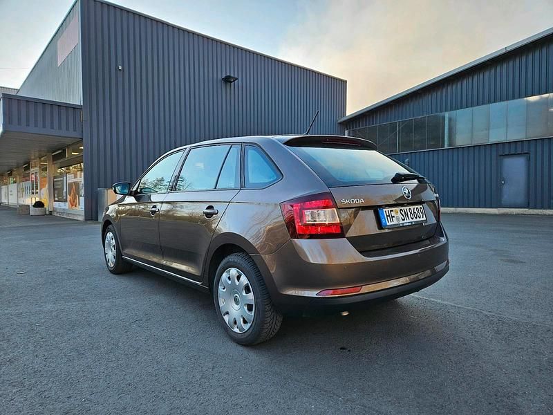 Gebraucht Skoda Rapid Cool Edition 95 PS (69 kW) 2019 Braun Limousine