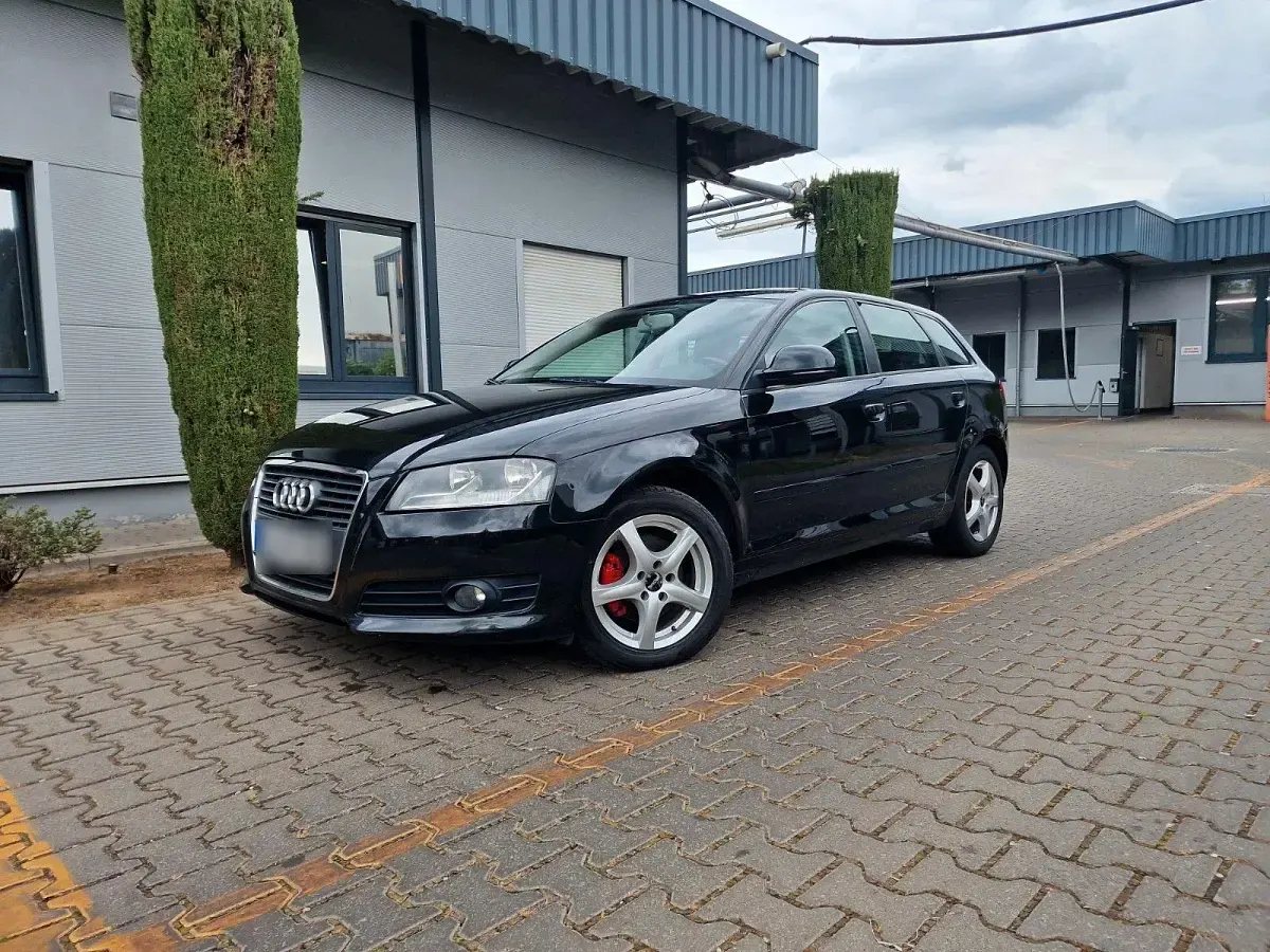 Gebraucht Audi A3 Attraction 140 PS (102 kW) 2009 Schwarz Kleinwagen
