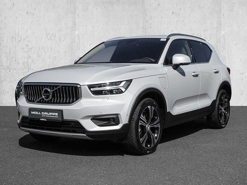 Silber Gebraucht 2022 Volvo XC40 Inscription SUV | 29.450 € (Superpreis) - Bild 1/4