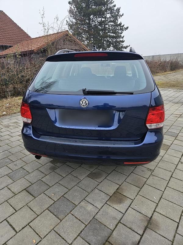 Gebraucht VW Golf VII 105 PS (77 kW) 2014 Blau Kombi