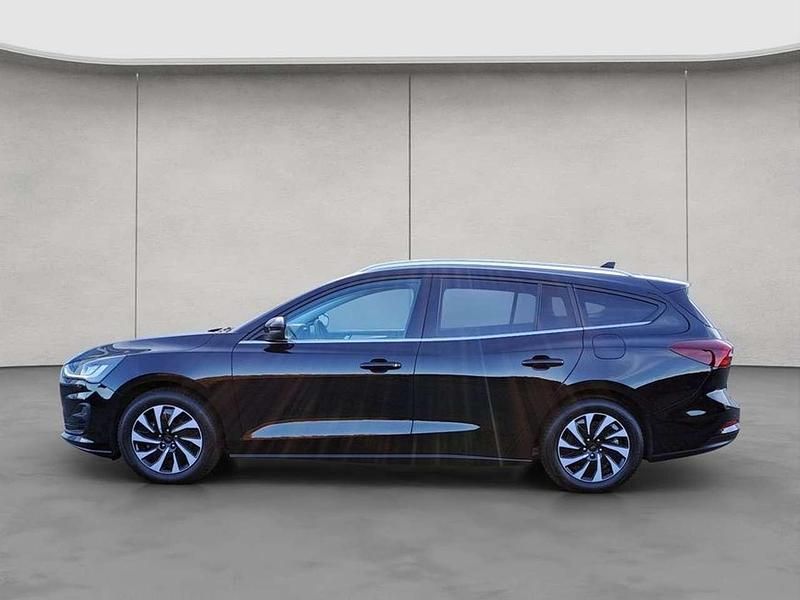 Gebraucht Ford Focus Titanium 125 PS (91 kW) 2024 Agate black metallic Kombi