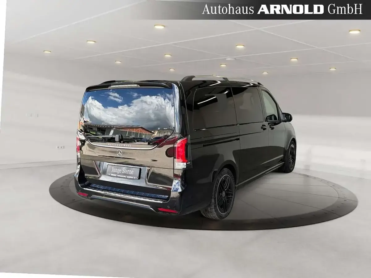 Gebraucht Mercedes V250 Style 190 PS (139 kW) 2025 Obsidianschwarz Van / Kleinbus