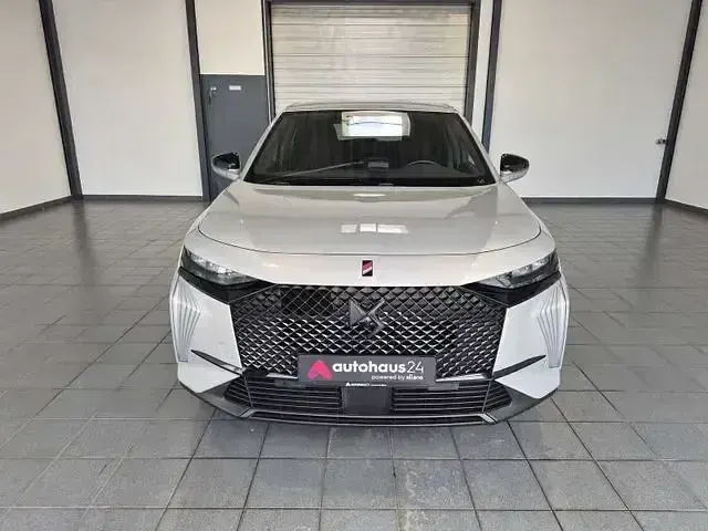 Gebraucht DS Automobiles DS7 Crossback Performance 131 PS (96 kW) 2024 Grau SUV