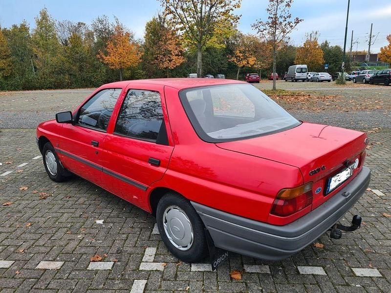 Gebraucht Ford Orion 60 PS (44 kW) 1991 Rot Limousine
