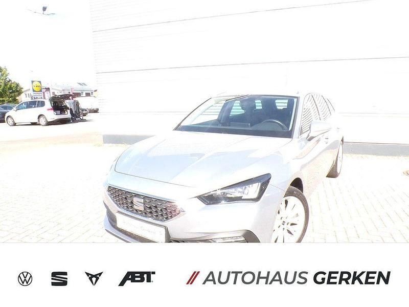Silber Gebraucht 2022 Seat Leon XCELLENCE Limousine | 22.490 € (Fairer Preis) - Bild 1/4