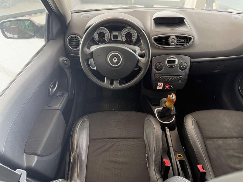 Gebraucht Renault Clio II 75 PS (55 kW) 2009 Schwarz Kleinwagen
