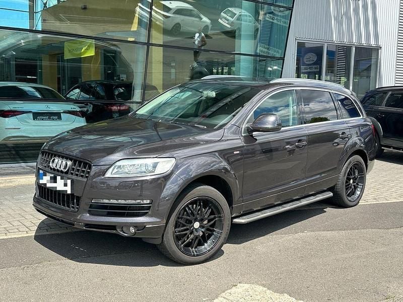 Grau Gebraucht 2007 Audi Q7 Design SUV | 6.999 € (Etwas zu teuer) - Bild 1/4