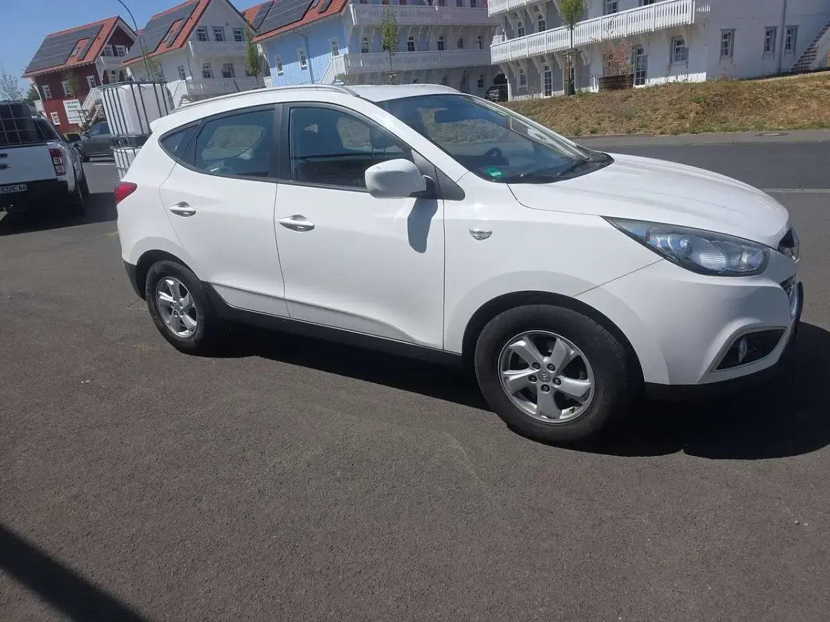 Gebraucht Hyundai ix35 Edition 135 PS (99 kW) 2013 Weiß SUV