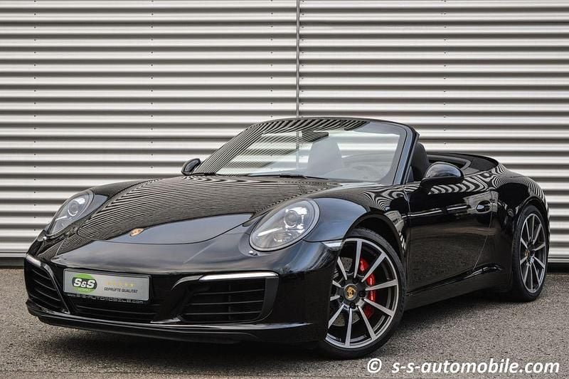 Tiefschwarz metallic Gebraucht 2018 Porsche 911 Carrera S Cabriolet Chrono Cabrio | 108.500 € (Superpreis) - Bild 1/4