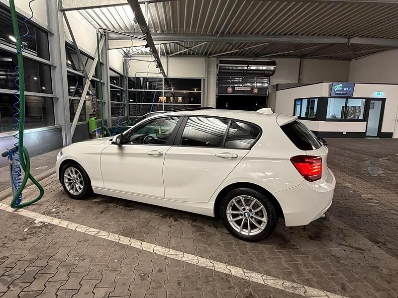 Gebraucht BMW 118 170 PS (125 kW) 2013 Weiß Kleinwagen