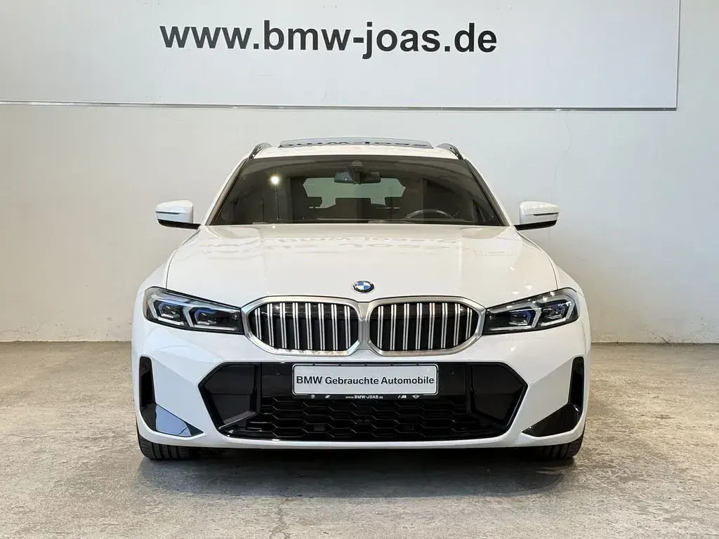 Gebraucht BMW 320 Performance 184 PS (135 kW) 2024 Weiß Limousine