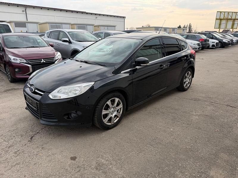 Gebraucht Ford Focus Titanium 125 PS (91 kW) 2012 Schwarz Limousine