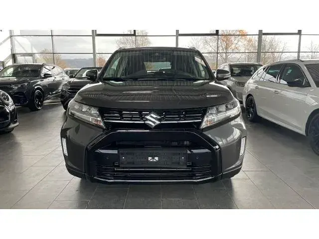 Gebraucht Suzuki Vitara Comfort 110 PS (80 kW) 2025 Titan dark gray metallic (metallic) SUV