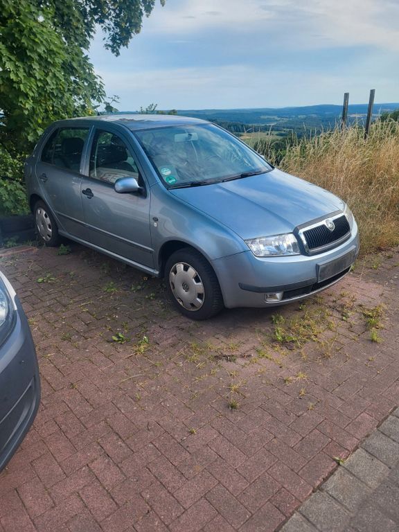 Blau Gebraucht 2001 Skoda Fabia Kombi | 1.175 € (Fairer Preis) - Bild 1/3