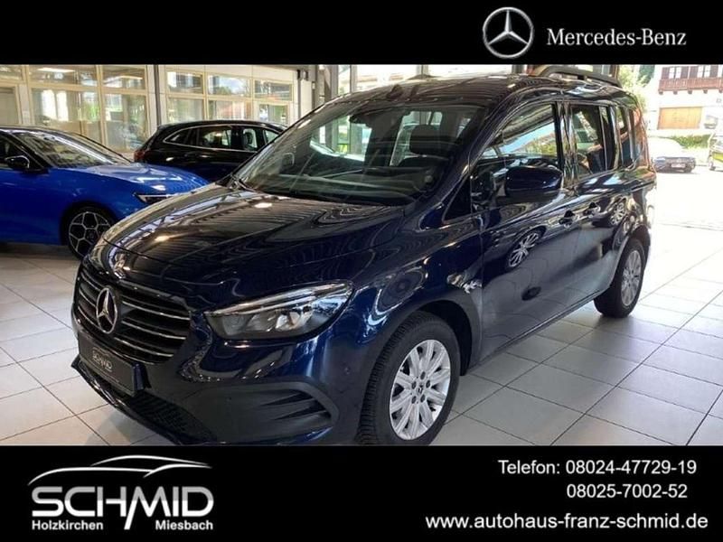 Cavansitblau Gebraucht 2024 Mercedes 180 Progressive Limousine | 30.444 € (Fairer Preis) - Bild 1/4