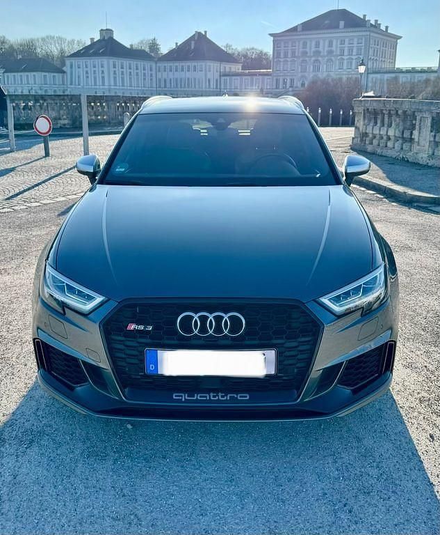 Gebraucht Audi RS3 Ambiente 400 PS (294 kW) 2019 Grau Limousine