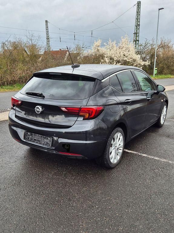 Gebraucht Opel Astra Dynamic 125 PS (91 kW) 2015 Schwarz Limousine