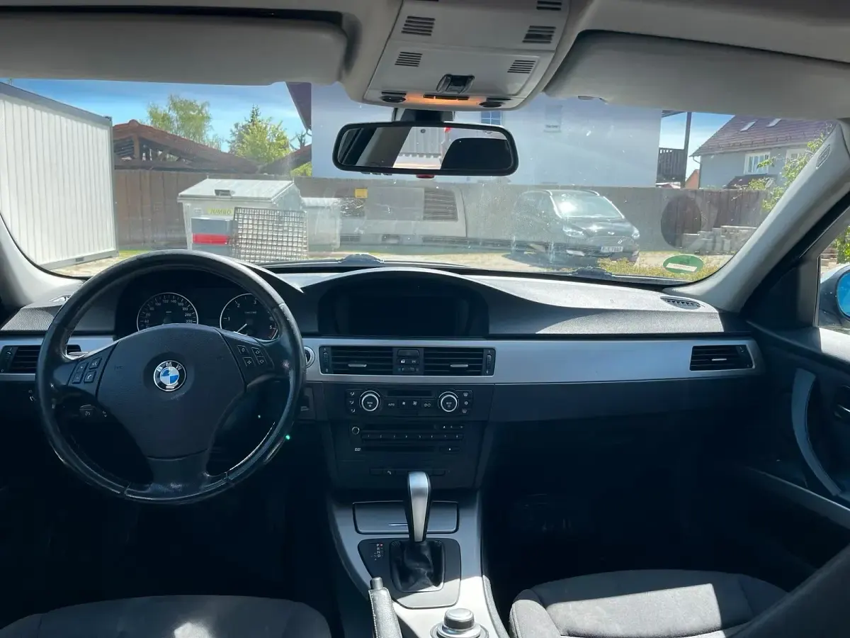 Gebraucht BMW 320 143 PS (105 kW) 2007 Grau Kombi