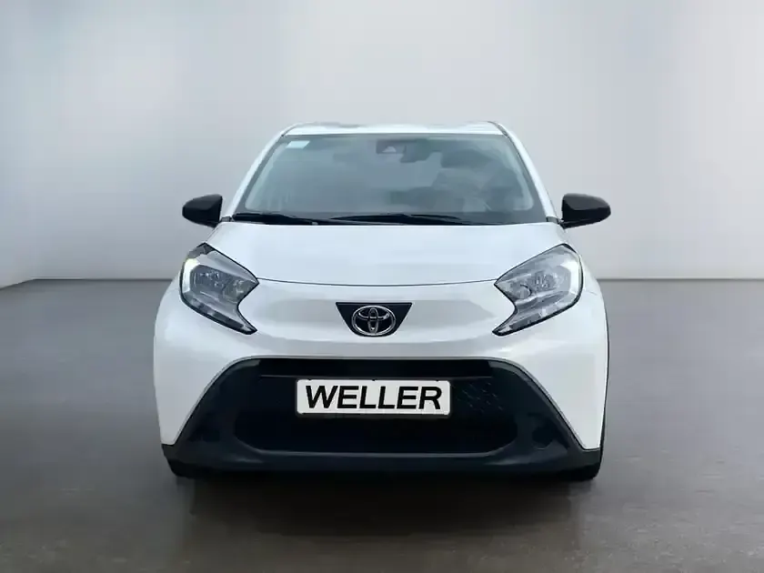 Gebraucht Toyota Aygo 72 PS (52 kW) 2023 Schneeweiß Kleinwagen