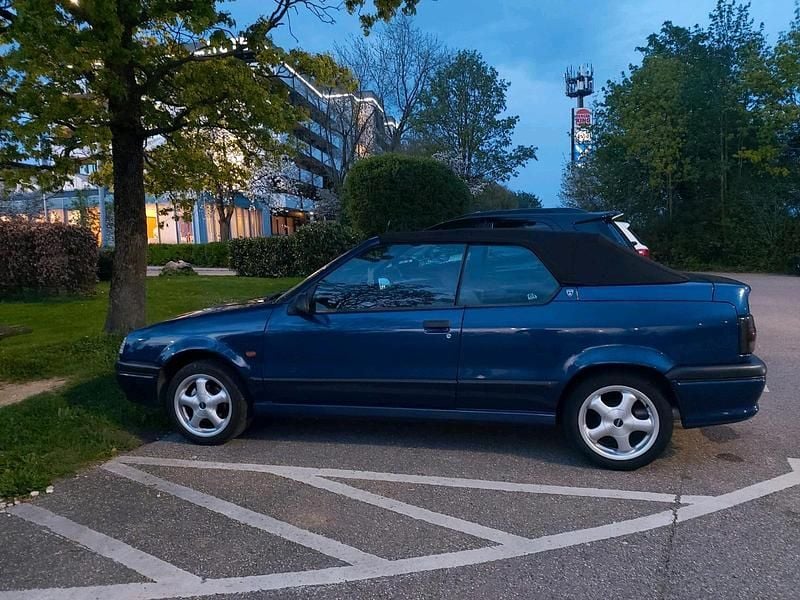 Usata Renault 19 88 CV (64 kW) 1995 Blu Cabrio