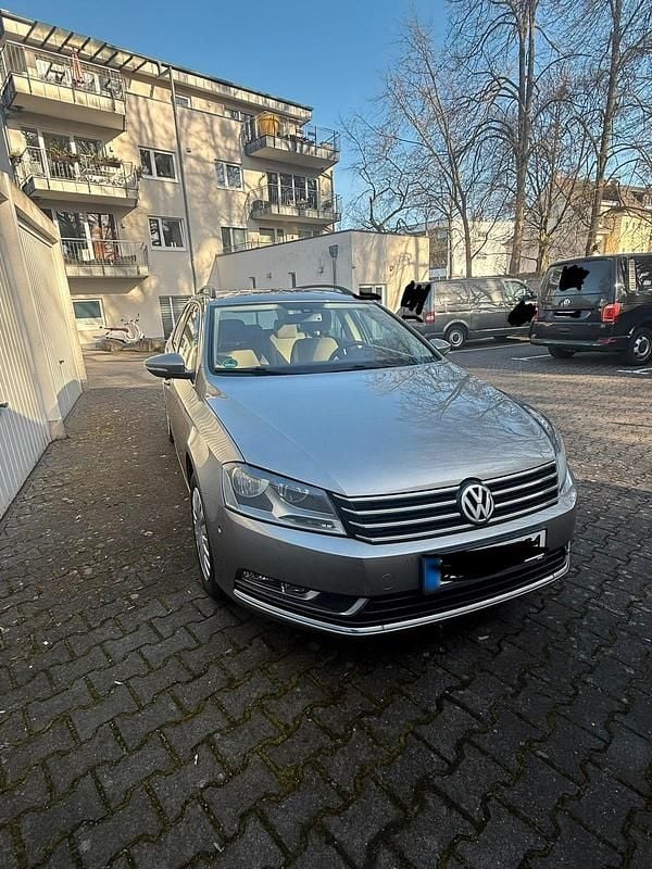 Gebraucht VW Passat 140 PS (102 kW) 2013 Beige Kombi