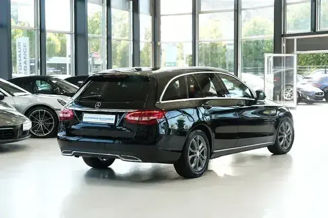 Second-hand Mercedes C180 Avantgarde 156 CP (114 kW) 2016 Negru Break